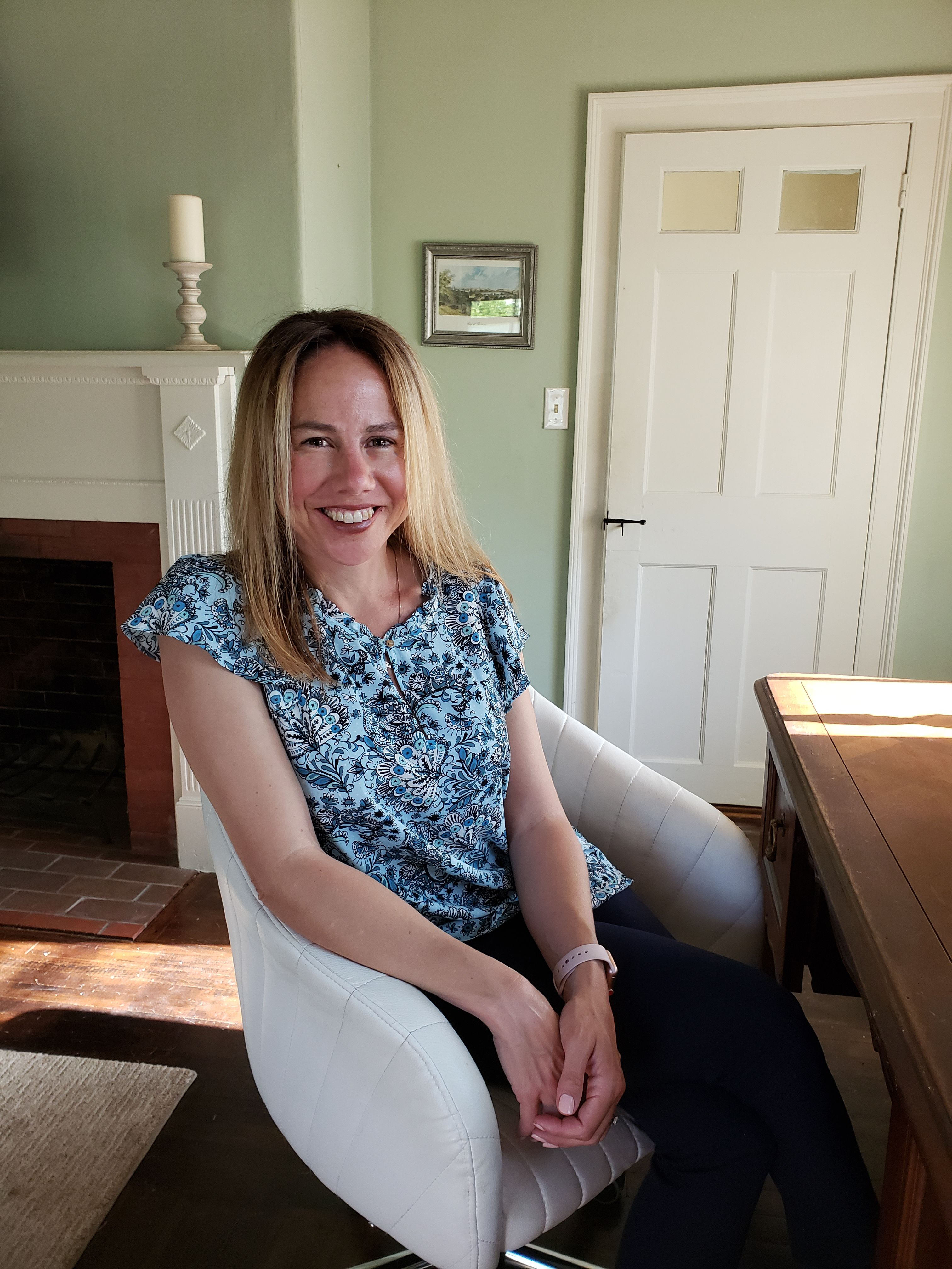 Jessica Morrison Portrait at Desk